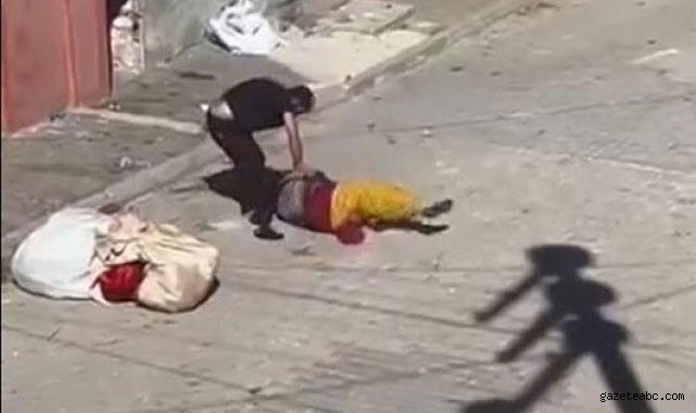 Eşini Sokak Ortasında Bayıltana Kadar Dövdü