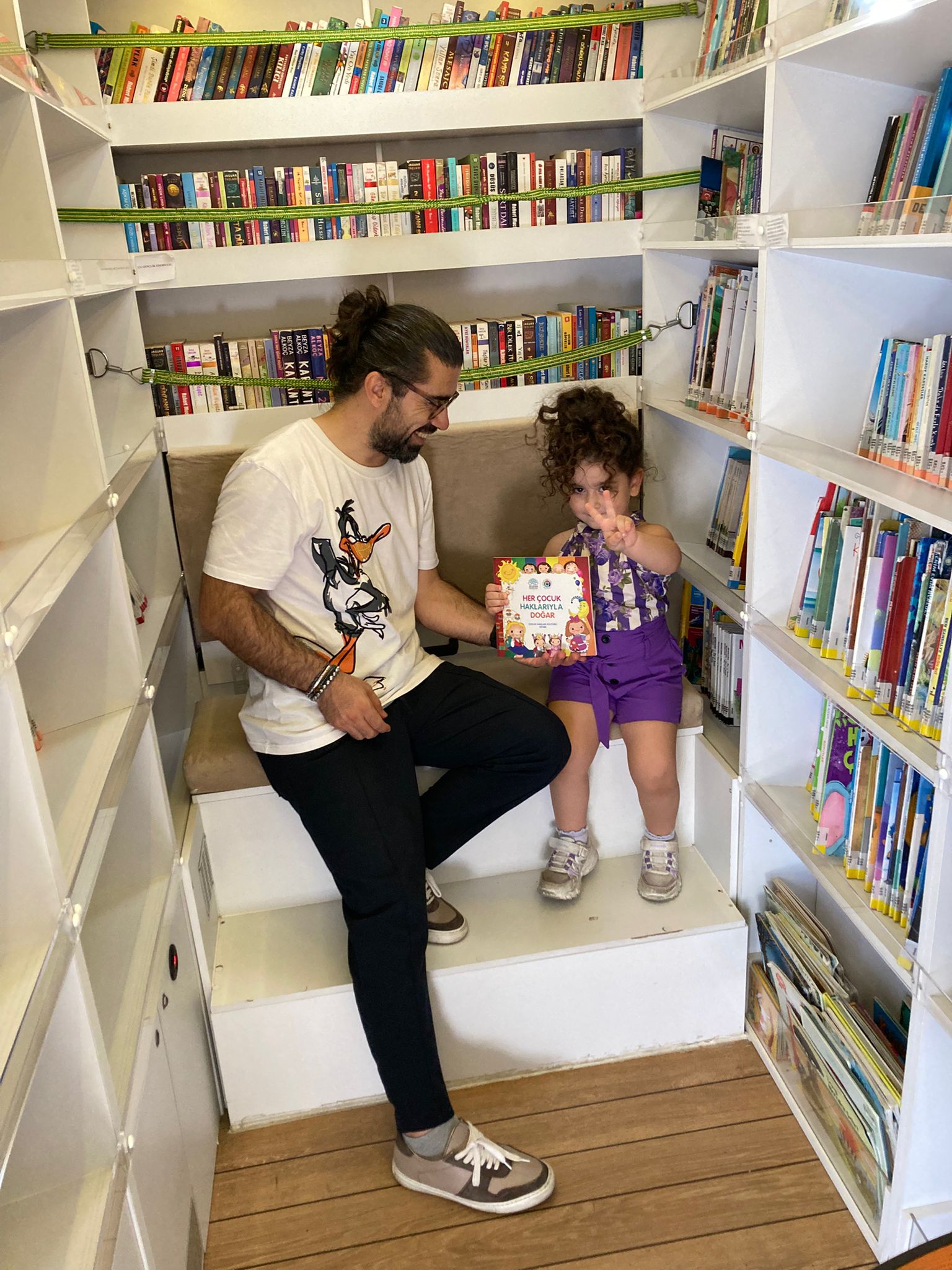 Nilüfer Belediyesi Gezici Kütüphane 7