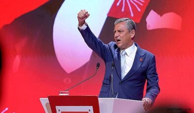 Özgür Özel’den Tarihi Rest