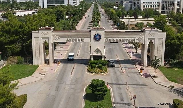 Akdeniz Üniversitesinde Skandal Olay