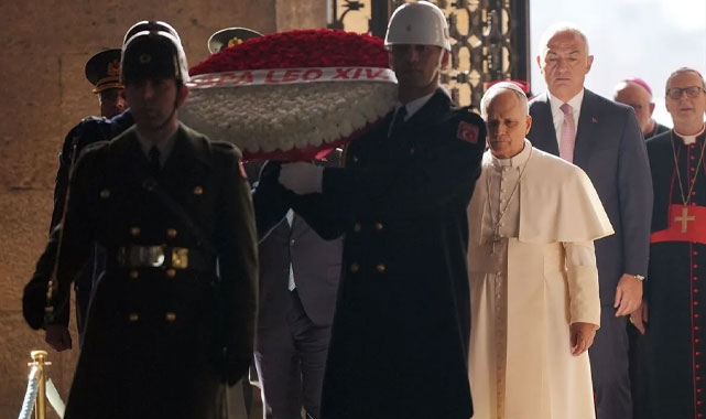 Papa 14. Leo Atatürk’ün Huzurunda