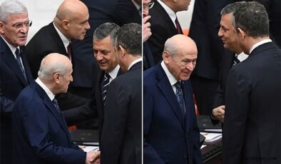 Bütçe Görüşmelerinde Sürpriz Tokalaşma