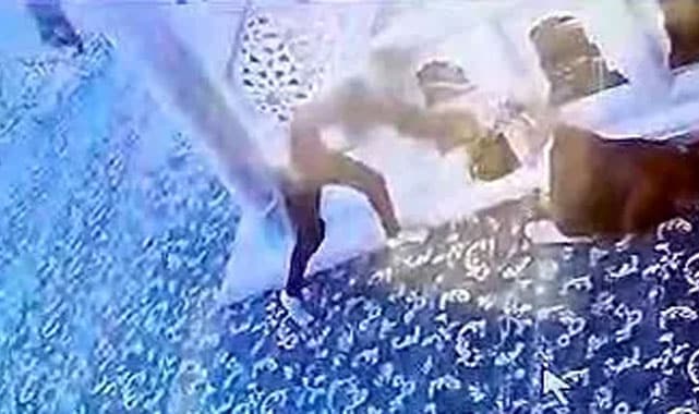 Namaz Sırasında Çanta Hırsızlığı