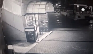 Başından Yaralanan Kadın ve Kızı Camiye Sığındı