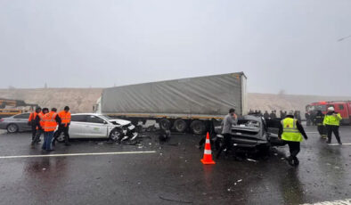 TAG Otoyolu’nda Zincirleme Kaza