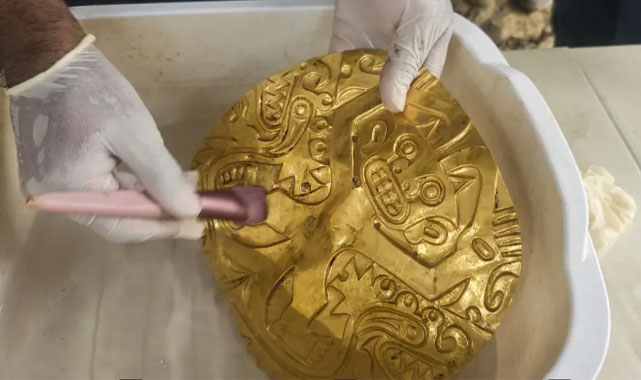 Antik Mezardan Altın Fışkırdı