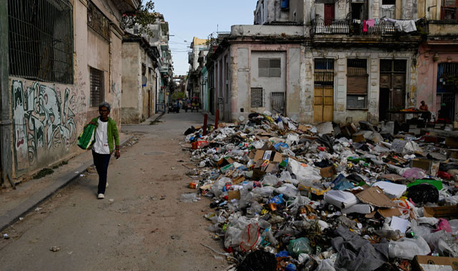 Küba’da Kriz Derinleşiyor