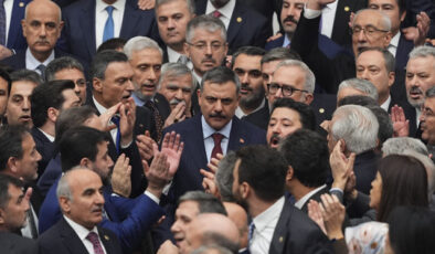 Meclis’te Yumruklu Kavga