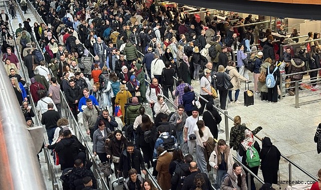 Sabiha Gökçen Havalimanı’nda Pazar Sabahı Yoğunluk: Yolcular Zor Anlar Yaşadı