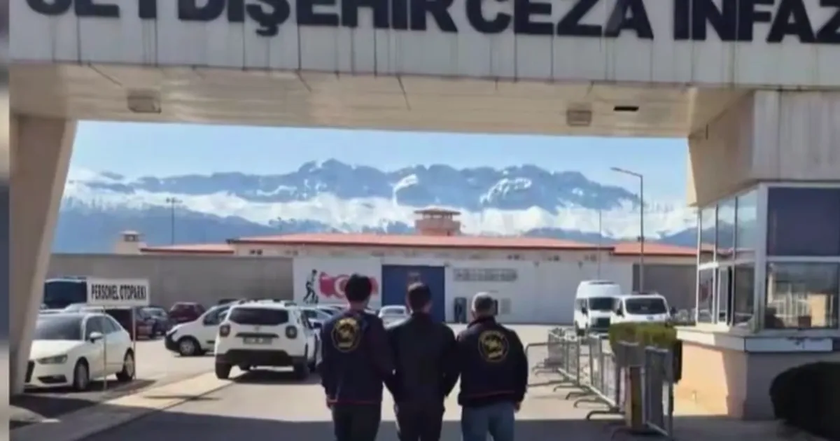 32 ilde FETÖ'den 64 şüpheli yakalandı