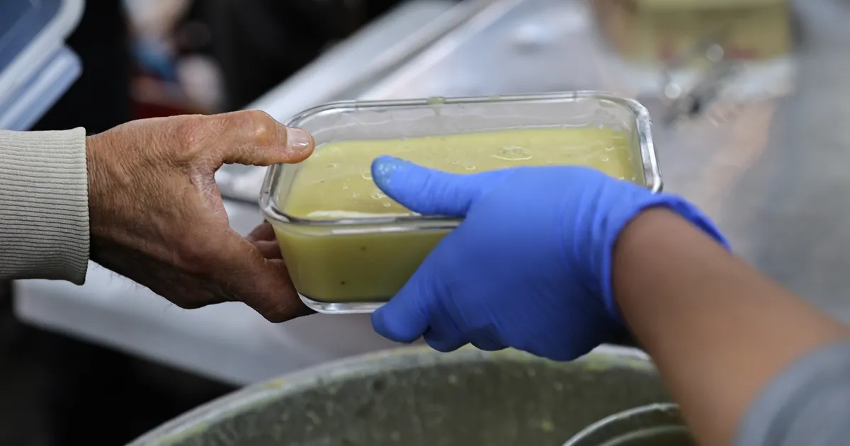 Antalya Mobil Aşevi Kepez’de ikramda bulundu