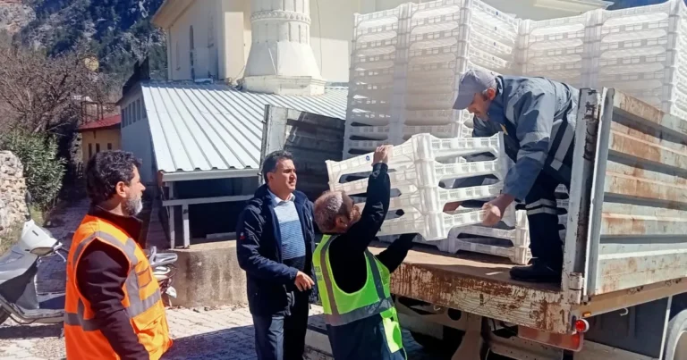 Antalya’da ipekböcekçiliği yeniden canlanıyor