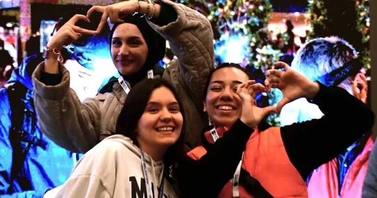 Balıkesir Büyükşehir'den 'Avlu Gece Oryantiring'i