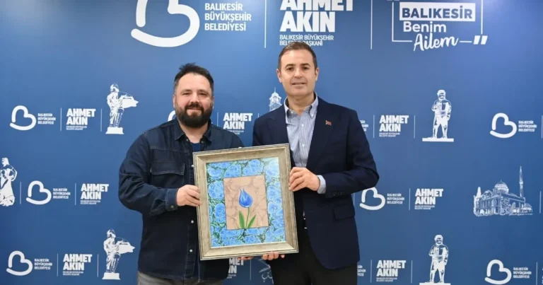 Balıkesir’de ebru sanatına icazet gururu