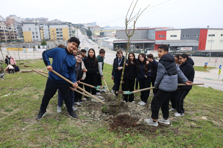 Bursa Nilüfer’de miniklerden doğaya nefes