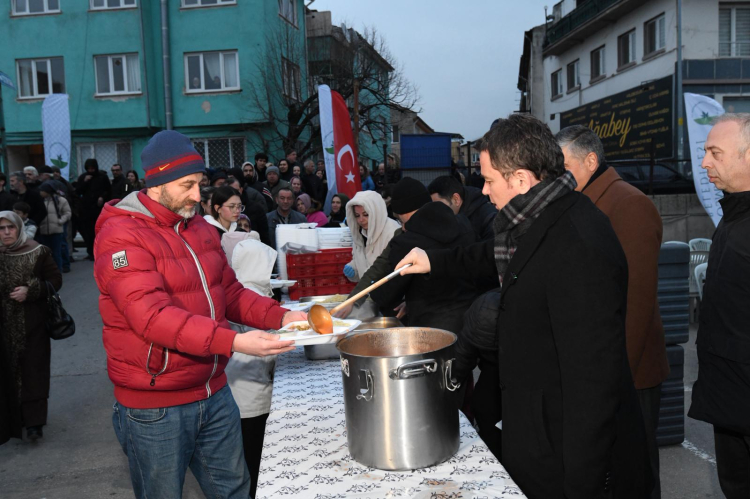 Bursa Osmangazi’de gönül sofraları büyüyor