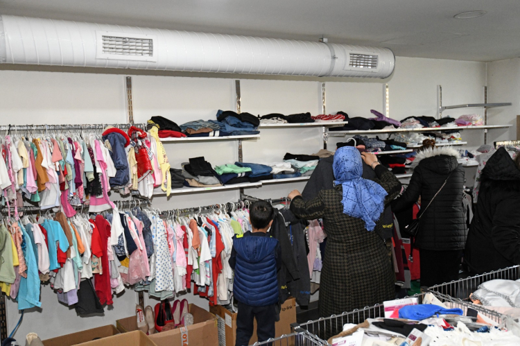 Bursa Osmangazi'de yüzler 'Sevgi'yle gülümsedi