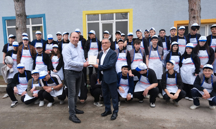 Bursa'da genç usta adaylarına uygulamalı eğitim