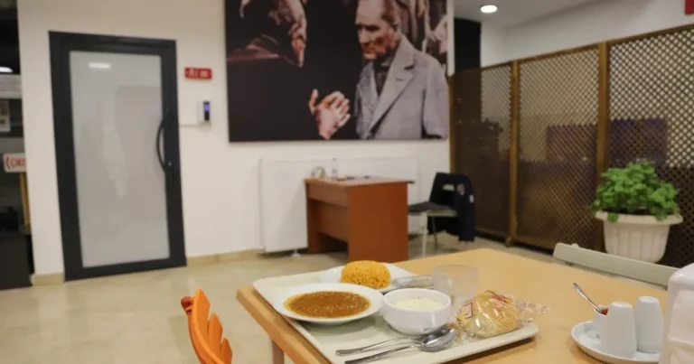 Eskişehir Kent Lokantaları'ndan anlamlı ikram