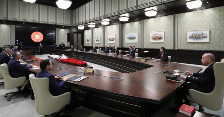 Kabine yoğun gündemle toplanıyor